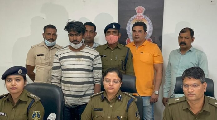 प्रतिबंधित कफ सीरप के साथ युवक गिरफ्तार, दवाएं जब्त युवक गिरफ्तार