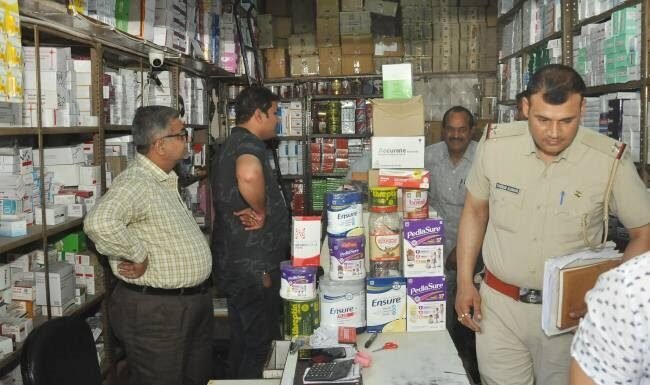 य़ूपी से हरियाणा तक हो रही है नकली दवाओं की सप्लाई दवा दुकान