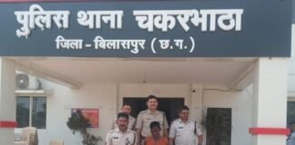 चोरी की गाड़ी पर नकली कफ सिरप बेचने निकला तस्कर, गिरफ्तार कफ सिरप