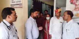 यह कैसा आरोग्य मेला, डीएम को न डॉक्टर मिले न मरीज आरोग्य मेला