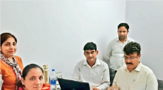 हिसार के डेंटल अस्पतालों पर एफडीए का छापा, बिना लाइसेंस मेडिकल स्टोर्स खोल बेच रहे थे दवाइयां
