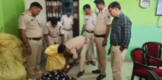 सात लाख रूपये का कोडिनयुक्त सिरप बरामद, चालक गिरफ्तार सिरप