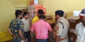 पिकअप वाहन से भारी मात्रा में प्रतिबंधित सिरप बरामद, 2 गिरफ्तार प्रतिबंधित सिरप