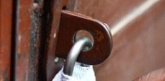 बिना सर्जन के किया गया ऑपरेशन, अस्पताल सील ऑपरेशन