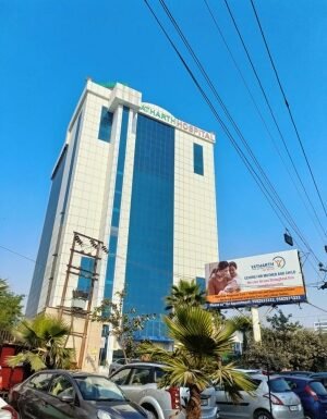 इलाज में लापरवाही बरतने पर 5 डॉक्टरों पर एफआईआर दर्ज डिप्टी सीएमओ