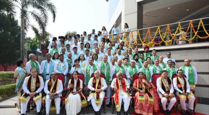 फोटो सेशन करवाते रहे हरियाणा सीएम, बर्बरता से पीटते- घसीटते रहे भावी डॉक्टर