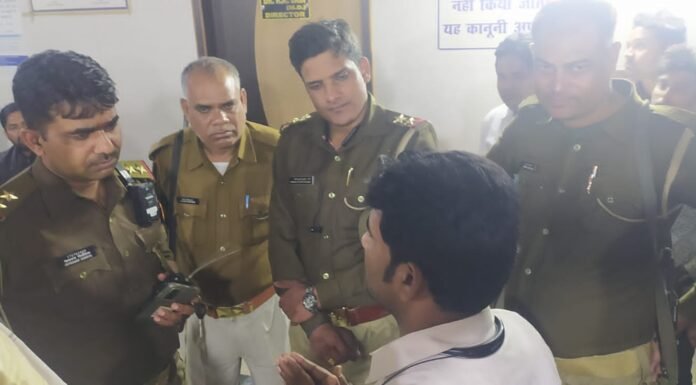 वाराणसी के जैन हॉस्पिटल में मरीज के परिजनों ने किया हंगामा Varanasi
