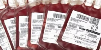 ट्रॉमा सेंटर के बाहर चल रहा है खून का अवैध धंधा blood