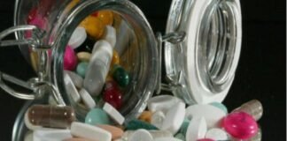 ई-फार्मेसी की वजह से करोड़ों रिटेल केमिस्टों का बिजनेस प्रभावित