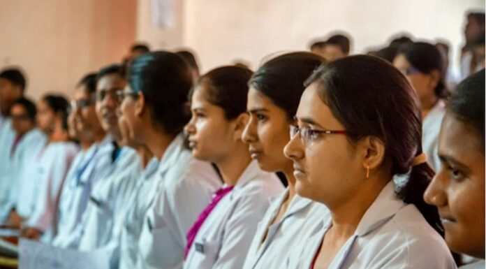 अब मेडिकल के छात्र पढ़ेंगे आयुर्वेद-यूनानी, यूजी पीजी में रामायण महाभारत अनिवार्य