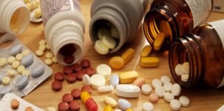 AIIMS के गेट के बाहर बिक रही नकली दवाओं की जांच