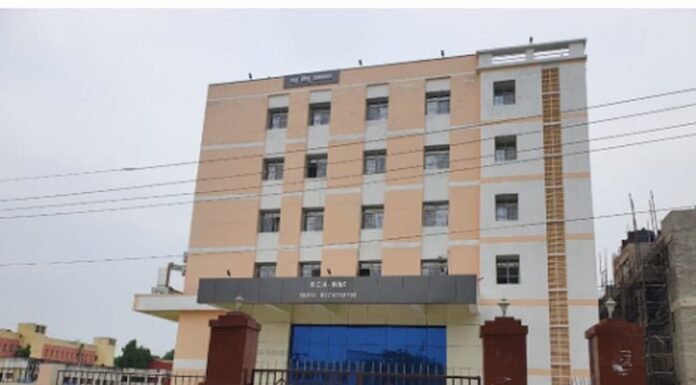 बिहार के सबसे बड़े अस्पताल की बेहाल व्यवस्था से मरीज परेशान