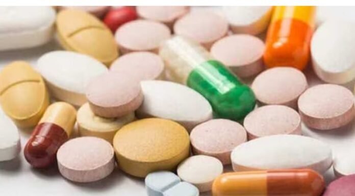 गया के अस्पतालों में दवाएं मात्र कागज तक सीमित