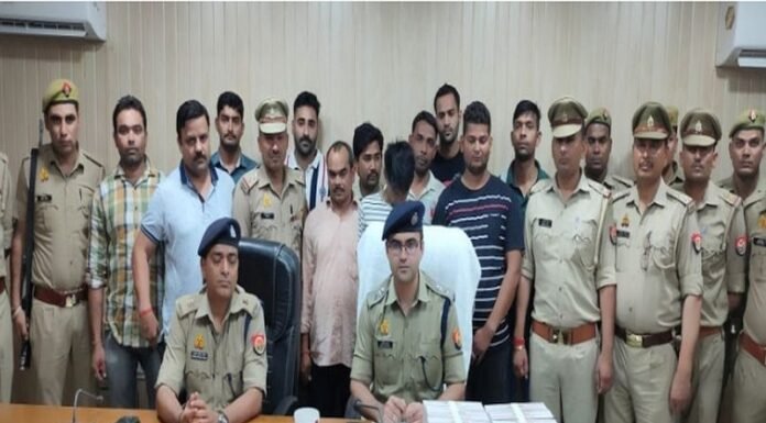 अमरोहा में नशीली दवाइयों और इंजेक्शन के साथ 5 युवक गिरफ्तार