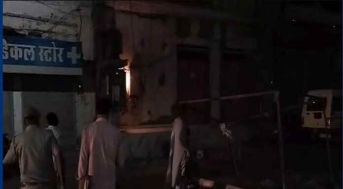 मेडिकल स्टोर पर हुई छापेमारी, 15 हजार बिना बिल की टेबलेट्स बरामद
