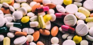 सुप्रीम कोर्ट ने डॉक्टरों के द्वारा जेनेरिक दवा नहीं लिखने के मामले में केंद्र और राज्य सरकार से मांगा जवाब