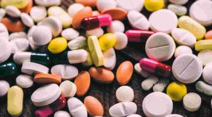 सुप्रीम कोर्ट ने डॉक्टरों के द्वारा जेनेरिक दवा नहीं लिखने के मामले में केंद्र और राज्य सरकार से मांगा जवाब