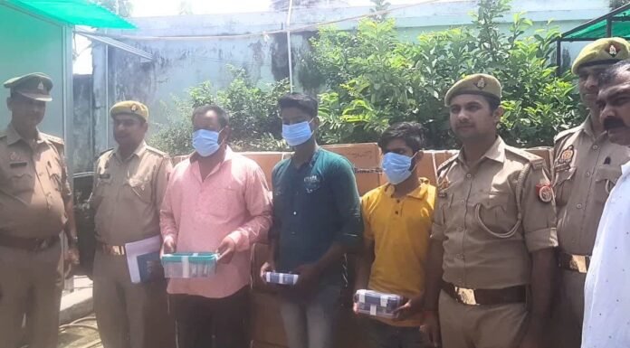 वाराणसी में 41 लाख रुपए से अधिक के प्रतिबंधित कफ सिरप जब्त