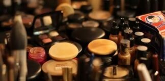 अहमदाबाद में Lakme, Elle 18 के नकली प्रोडेक्टस की बिक्री में 5 गिरफ्तार