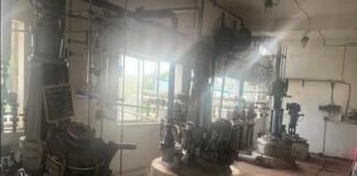 DRI ने 160 करोड़ रुपए का तरल मेफेड्रोन जब्त किया