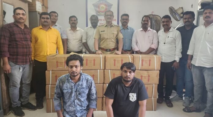 कोडीन-आधारित कफ सिरप की ऑनलाइन बिक्री के लिए फार्मासिस्ट, डिलीवरी मैन गिरफ्तार