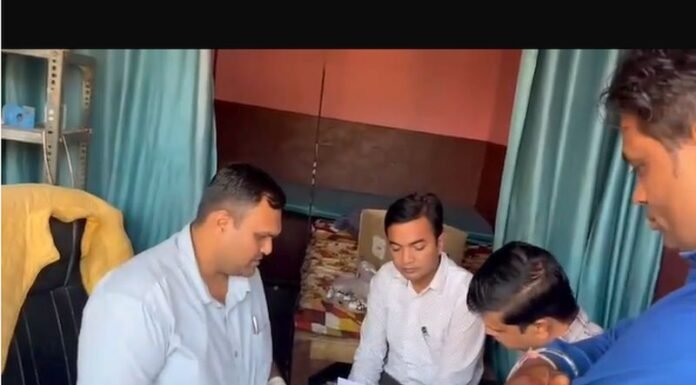 क्लीनिक से अवैध दवाएं और उपकरण जब्त, होगी कार्रवाही