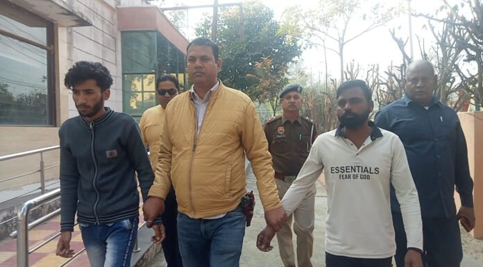नशीले कैप्सूल की तस्करी करने के आरोपी दो युवक अरेस्ट