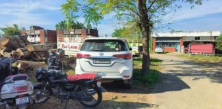 दवा तस्करी के आरोपी पार्षद की लग्जरी गाड़ी, दो स्कूटी और बाइक जब्त