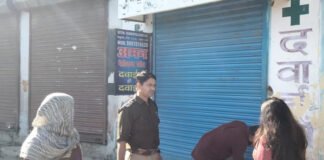 पांच मेडिकल स्टोर और दो क्लीनिक पर रेड, किए सील