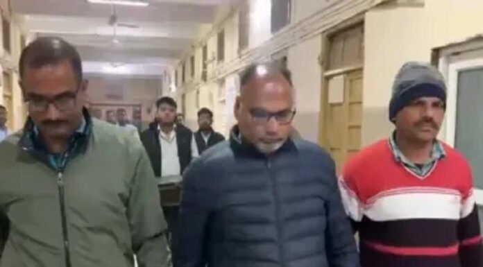 हॉस्पिटल में रिश्वत लेते रंगे हाथों दबोचा गया सीनियर नर्सिंग ऑफिसर