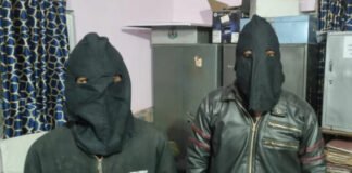 कोरेक्स दवा बेचने के आरोप में मामा-भांजे को किया गिरफ्तार, 90 बॉटल जब्त कोरेक्स दवा