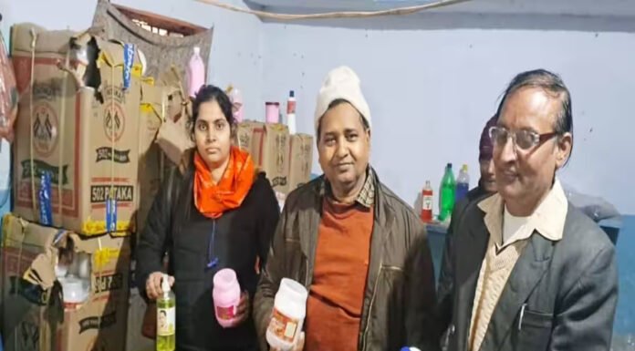 ब्रांडेड कंपनी के नाम पर लाखों का नकली कॉस्मेटिक सामान बरामद