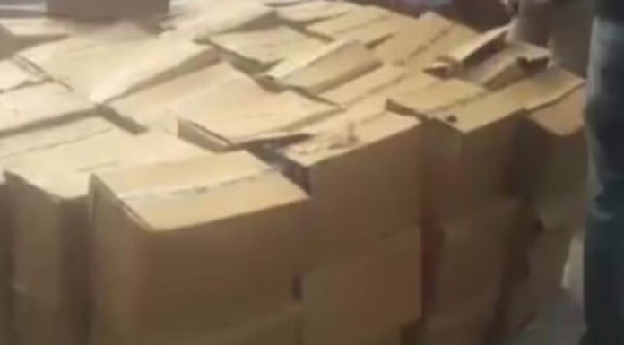 कफ सिरप की तस्करी, धान से भरे दो ट्रकों में 470 पेटी पकड़ी
