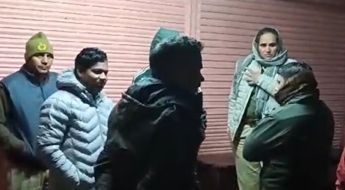 गणेश हॉस्पिटल में डिलीवरी के बाद महिला की मौत, परिजनों ने किया हंगामा