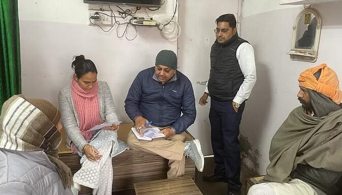 अवैध क्लीनिक पर सीएम फ्लाइंग की रेड, दवाइयां सील कर आरोपी को भेजा जेल
