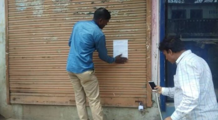 एक साथ आठ मेडिकल स्टोर नियमों का उल्लंघन करने पर सील, लाइसेंस किए सस्पेंड नियमों की अनदेखी
