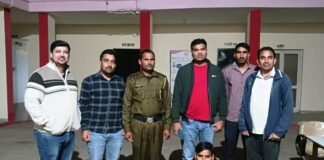 गर्भपात की गोलियां बेचते पकड़ा गया टैम्पो में सब्जी बेचने वाला