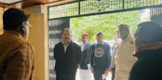 फार्मासिस्ट को बाहर से ड्रिप मंगाने पर किया सस्पेंड, चिकित्सक पर भी लटकी तलवार