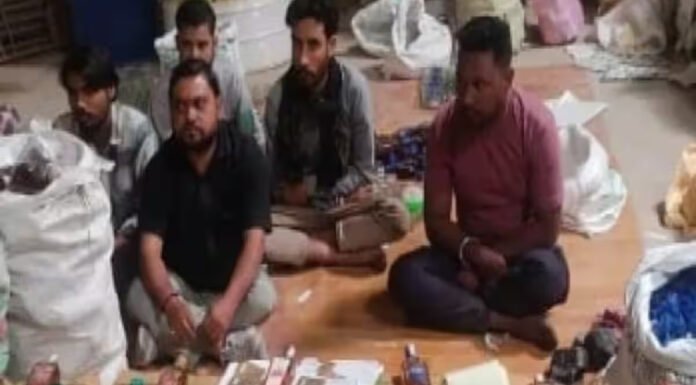 होम्योपैथिक दवा की आड़ में बना रहे थे नकली शराब, 7 लोग गिरफ्तार