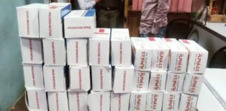 मेडिकल स्टोर पर छापा मारकर 3 गिरफ्तार, नशीली दवाइयां बरामद