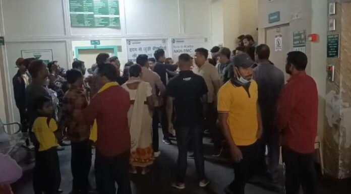 हॉस्पिटल में मरीज की मौत पर परिजनों ने किया हंगामा और तोडफ़ोड़, पुलिस ने संभाला मोर्चा