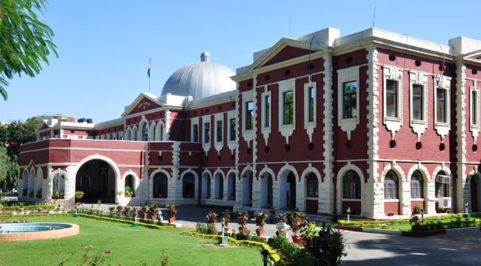 एंटी वेनम दवा अस्पतालों में उपलब्ध कराए सरकार : HC