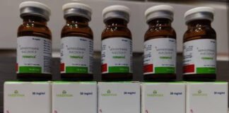 फिटनेस स्टोर पर रेड, स्टेरॉयड से लेकर फिटनेस फ्रैक तक बेची जा रही थी अवैध रूप से