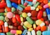 अवैध दवा से लदी कार पकड़ी, तीन तस्कर अरेस्ट medicine-tablets