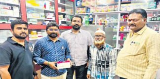 अवैध मेडिकल स्टोर और फर्जी डॉक्टरों पर छापेमारी, दवाइयां जब्त