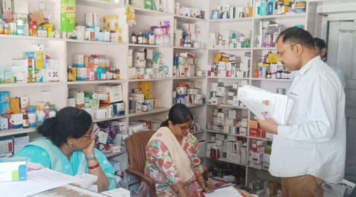 मेडिकल स्टोर पर बिक रही थी नकली दवाइयां, छापा मारकर दवाएं की सील
