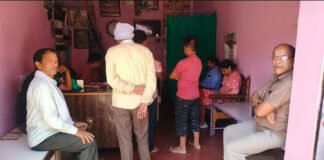 फर्जी डॉक्टर के क्लीनिक पर छापामारी, दवा समेत इंजेक्शन-ड्रिप बरामद