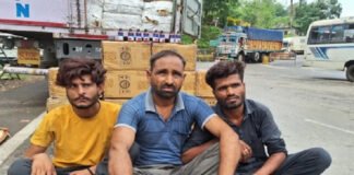 नशीली एस्कॉफी सिरप की तस्करी में तीन अरेस्ट, 20 लाख की सिरप जब्त