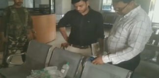 निजी अस्पताल में मेडिकल स्टोर से एक्सपायरी दवा बरामद