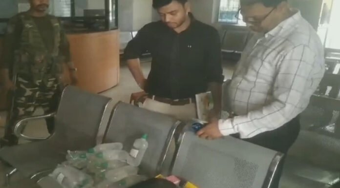 निजी अस्पताल में मेडिकल स्टोर से एक्सपायरी दवा बरामद